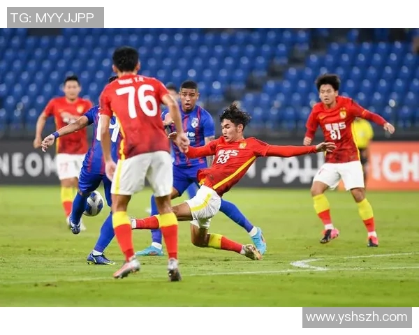 五人足球明星齐聚成都展现激情与技术的完美结合